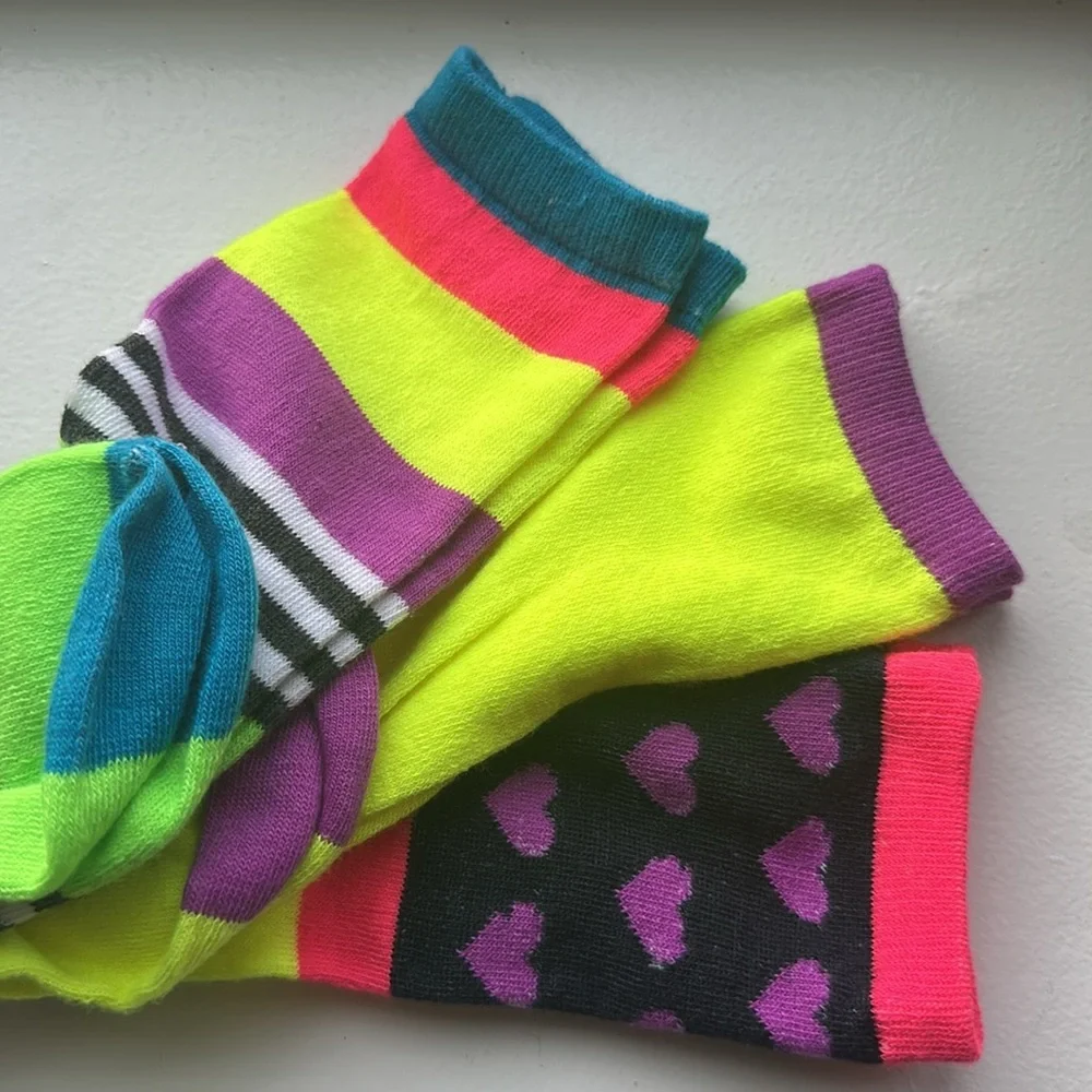 NWT Kids/Ladies Super Soft 3-pack socks Unicorn and bright colors size L